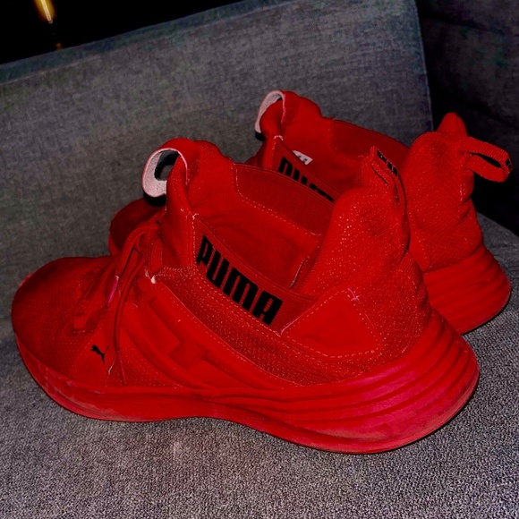 Puma Red on Red Classic Running Shoes. Size 10 - Picture 3 of 5